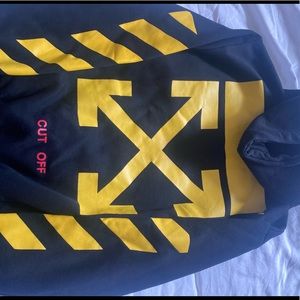 Off White sweatshirt